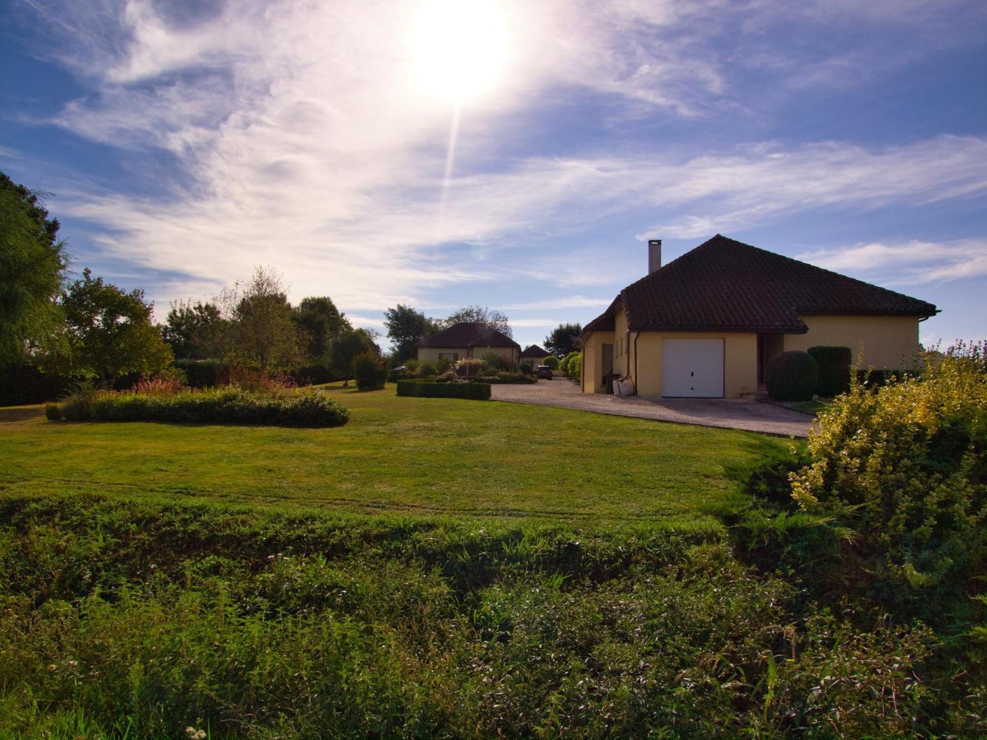 Modern Holiday Home In Aquitaine 圣耐克森 外观 照片